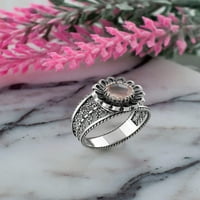 Ženski koktel prsten s ružičastim kalcedonom i filigranom od srebra